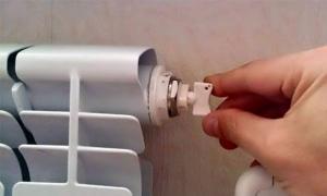 Газовый котел не греет горячую воду отопление работает